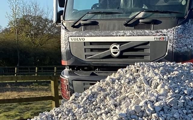 limestone mot with vwj earthmoving truck